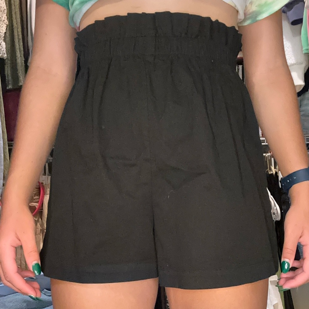 Wild Fable high-rise paperbag shorts women’s size S